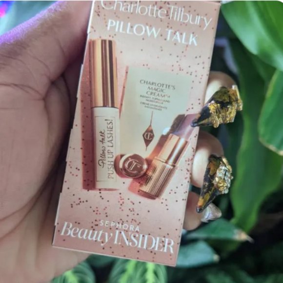 ✨ Free with purchase✨Charlotte Tilbury Pillow Talk Lipstick & Moisturizer Sample - Picture 1 of 5